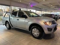 Gebraucht Mitsubishi L200 Inform 128 PS (94 kW) 2011 Silber Abholung