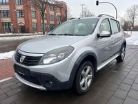 Gebraucht Dacia Sandero Stepway 105 PS (77 kW) 2012 Grau Limousine