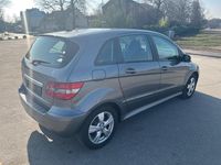 Gebraucht Mercedes B160 95 PS (69 kW) 2010 Grau Van / Kleinbus