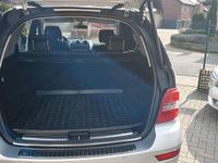 Gebraucht Mercedes ML300 190 PS (139 kW) 2010 Silber SUV