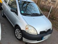 Gebraucht Toyota Yaris 65 PS (47 kW) 2002 Silber Kleinwagen