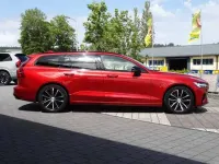 Gebraucht Volvo V60 Plus 335 PS (246 kW) 2024 Fusion red / metallic Kombi