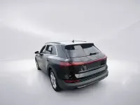 Gebraucht Audi e-tron Sport 300 kW (408 PS) 2023 Brillantschwarz SUV