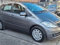 Gebraucht Mercedes A180 Elegance 116 PS (85 kW) 2011 Grau Kleinwagen
