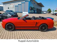 Gebraucht Ford Mustang Premium 305 PS (224 kW) 2013 Rot Cabrio
