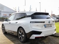 gebraucht BMW iX xDrive50 Sportpaket B&W Surround Head-Up DAB