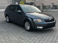 Gebraucht Skoda Octavia Ambition 150 PS (110 kW) 2016 Grau Kleinwagen