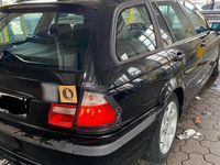 Gebraucht BMW 320 150 PS (110 kW) 2004 Schwarz Kombi