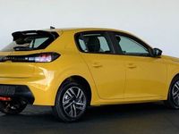 Gebraucht Peugeot 208 Active 101 PS (74 kW) 2023 Gelb / farogelb / metallic Kleinwagen