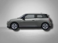 Second-hand Mini Cooper SE Essential 160 kW (218 CP) 2025 Argintiu Hatchback