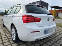 Gebraucht BMW 116 Efficient Dynamics 116 PS (85 kW) 2016 Weiß Kleinwagen