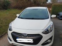 Gebraucht Hyundai i30 99 PS (72 kW) 2013 Weiß Limousine