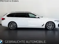 Gebraucht BMW 520 M Sport 197 PS (144 kW) 2023 Weiss Kombi