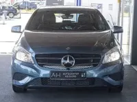 Gebraucht Mercedes A180 122 PS (89 kW) 2013 Blau Kleinwagen