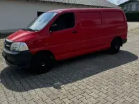 Gebraucht Toyota HiAce H4 95 PS (69 kW) 2011 Rot Van