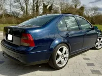 Gebraucht VW Bora Highline 174 PS (127 kW) 2000 Blau Limousine