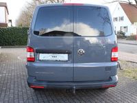 Gebraucht VW Caravelle 140 PS (102 kW) 2015 Grau Limousine