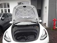 Second-hand Tesla Model 3 239 kW (325 CP) 2022 Alb Berlinǎ