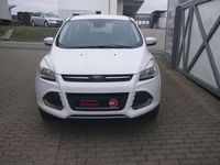 Gebraucht Ford Kuga Trend 120 PS (88 kW) 2016 Frostweiß SUV