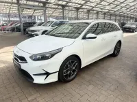Gebraucht Kia Ceed Spirit 160 PS (117 kW) 2024 Weiß Kleinwagen