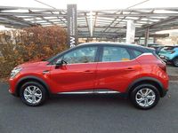 Gebraucht Renault Captur Intens 131 PS (96 kW) 2020 Dezir rot/blackpearlschwarz SUV