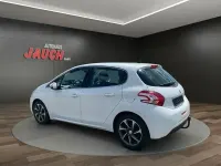 Gebraucht Peugeot 208 114 PS (83 kW) 2012 Weiss Kleinwagen