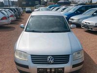 Gebraucht VW Passat 116 PS (85 kW) 2002 Silber Limousine