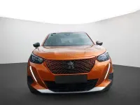 Gebraucht Peugeot e-2008 Active 100 kW (136 PS) 2023 Orange SUV