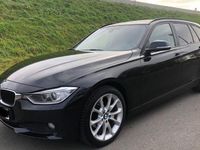 Gebraucht BMW 318 143 PS (105 kW) 2013 Schwarz Kombi