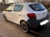 Gebraucht Dacia Sandero 74 PS (54 kW) 2019 Weiß Kleinwagen