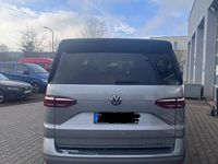 Second-hand VW Multivan Edition 150 CP (110 kW) 2023 Gri Monovolum