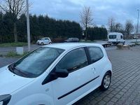 Gebraucht Renault Twingo Expression 75 PS (55 kW) 2014 Weiß Kleinwagen