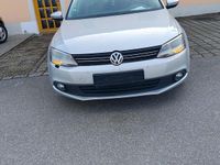 Gebraucht VW Jetta 116 PS (85 kW) 2011 Grau Limousine
