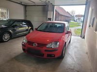 Gebraucht VW Golf V 75 PS (55 kW) 2005 Rot Kleinwagen