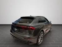 Gebraucht Audi Q8 Business 231 PS (169 kW) 2025 Grau SUV