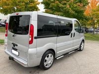 Gebraucht Opel Vivaro 145 PS (106 kW) 2010 Starsilber Van / Kleinbus