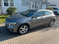 Gebraucht Mercedes GLA180 122 PS (89 kW) 2019 Grau SUV