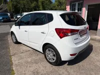 Gebraucht Hyundai ix20 Edition 90 PS (66 kW) 2015 Polar white / sol Kleinwagen