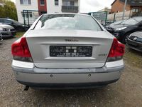 Gebraucht Volvo S60 140 PS (102 kW) 2002 Silber Limousine