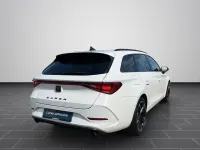 Używany Cupra Leon 245 KM (180 kW) 2023 Biały Sedan/Limuzyna