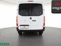 Gebraucht Mercedes Sprinter 163 PS (119 kW) 2021 Arktikweiss Van