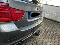 Gebraucht BMW 320 184 PS (135 kW) 2011 Grau Kombi