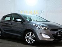 Gebraucht Hyundai i30 110 PS (80 kW) 2012 Grau Limousine