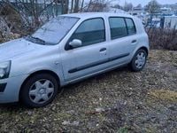 Gebraucht Renault Clio II 98 PS (72 kW) 2003 Silber Kleinwagen