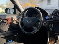 Gebraucht Mercedes E240 177 PS (130 kW) 2002 Blau Limousine