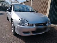 Second-hand Chrysler Neon 133 CP (97 kW) 2000 Argintiu Berlinǎ