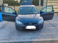 Usata Ford Focus 101 CV (74 kW) 2006 Grigio Utilitaria