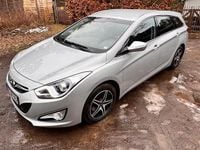 Gebraucht Hyundai i40 136 PS (100 kW) 2015 Silber Kombi