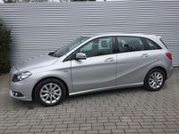 Gebraucht Mercedes B180 122 PS (89 kW) 2012 Silber Van / Kleinbus