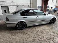 Gebraucht BMW 318 118 PS (86 kW) 1998 Silber Limousine